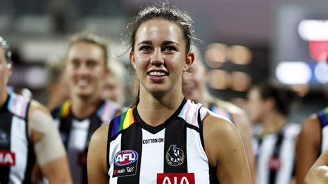 chloe molloy|Sydney Swans secure former Collingwood forward Chloe Molloy as first.